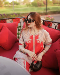 Husn-e-Khaas 💃✨🎨🌼 2 Pcs Kurti Set