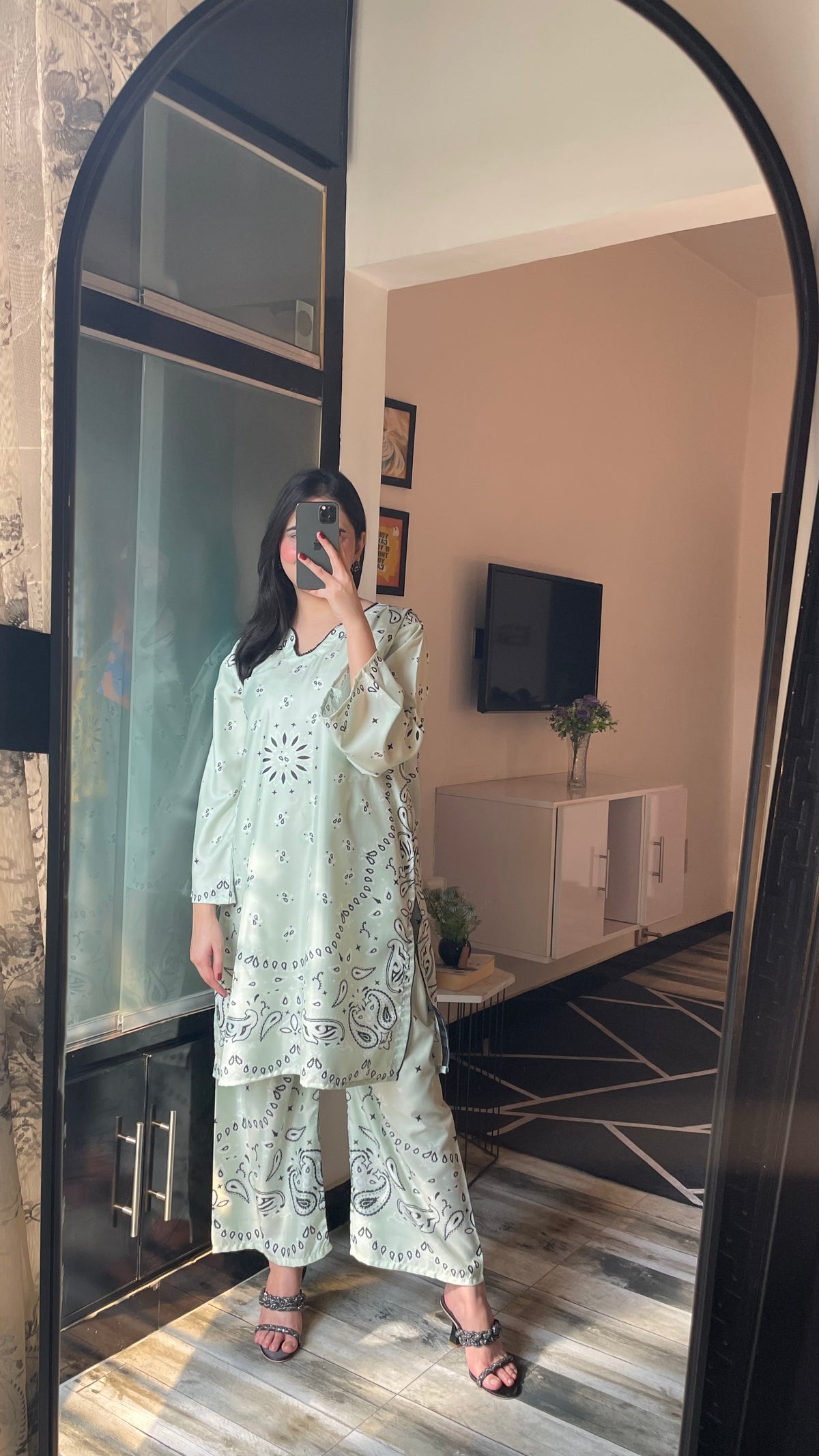 Mocha Gul – 2 Piece Kurti Set